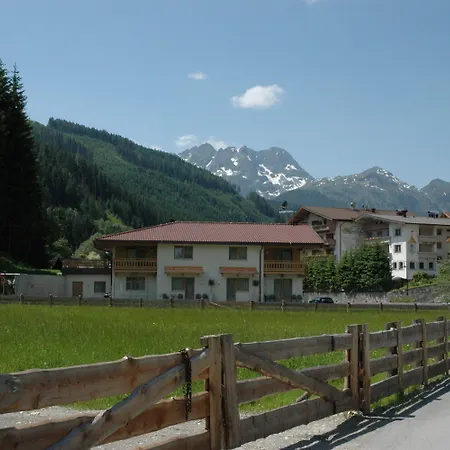 Appartments Am Bach - Riverside شقة جيرلوس