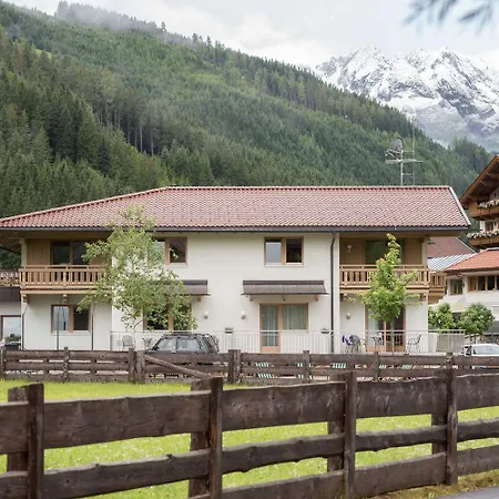 Appartments Am Bach - Riverside 아파트