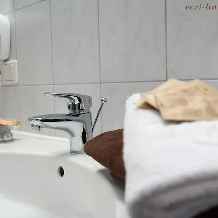 Appartments Am Bach - Riverside جيرلوس